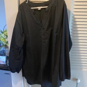 Amazon Essentials Black V Neck Button Down Front Long  Sleeve Black Blouse.